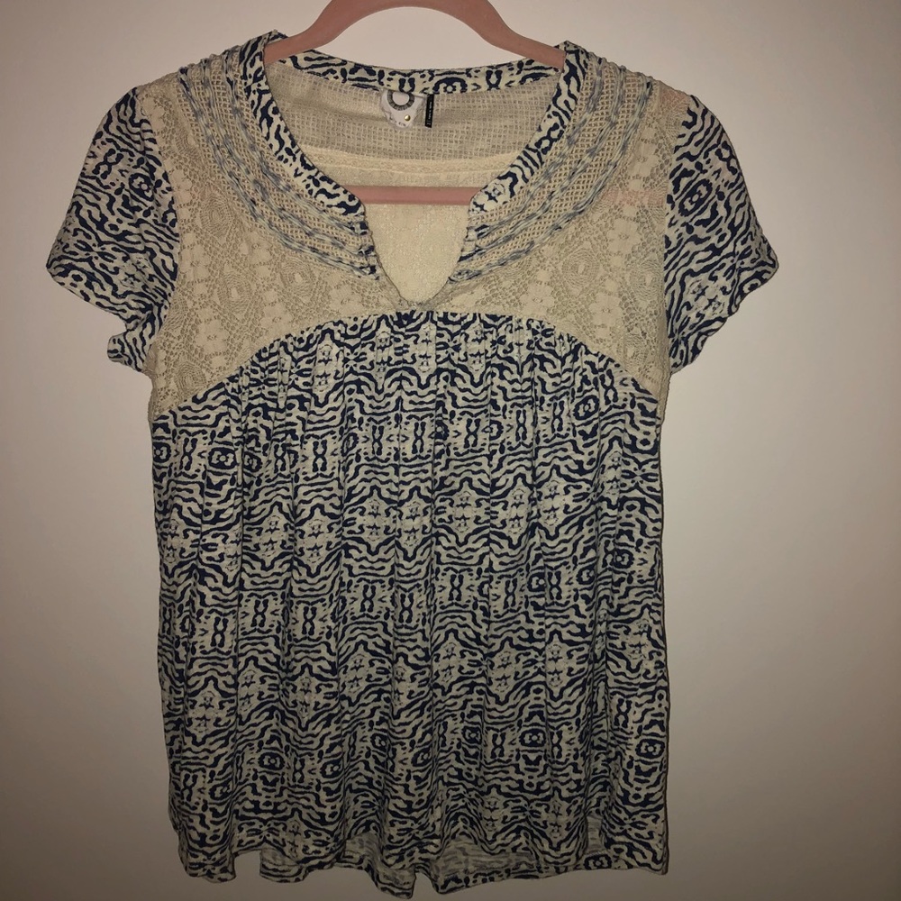 Anthropologie Top - In amazing condition!!!!!